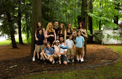 Image de l'article De nouvelles images de la 5e saison de La famille Groulx : ça recommence bientôt!