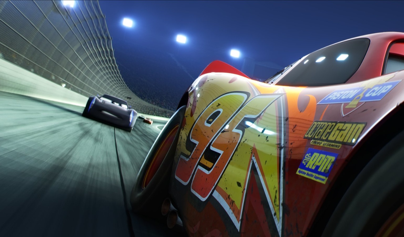 Cars 3 : Disney nous présente 2 nouveaux personnages et un Flash McQueen tout neuf