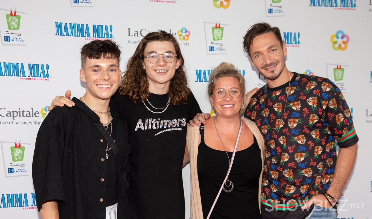 Première de Mamma Mia! à Montréal