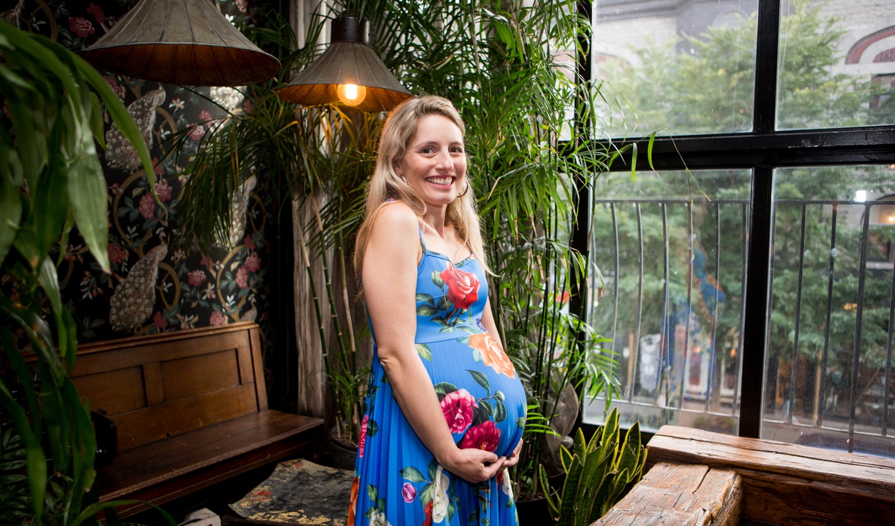 L'animatrice Tatiana Polevoy rayonne à 36 semaines de grossesse